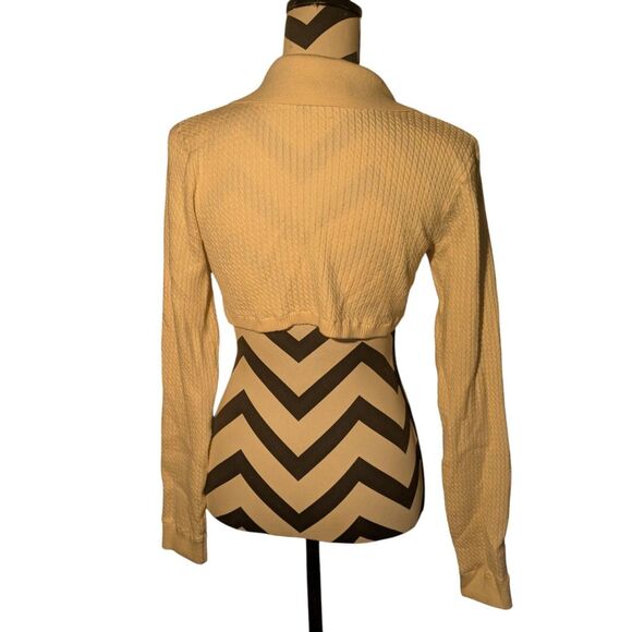 Danielle Bernstein WeWoreWhat Cream Ribbed Knit Collared Cropped Bolero - Picture 4 of 4